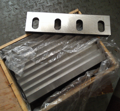 Máquina de trituração de garrafas de plástico de lâmina fixa 4 para reciclagem 14